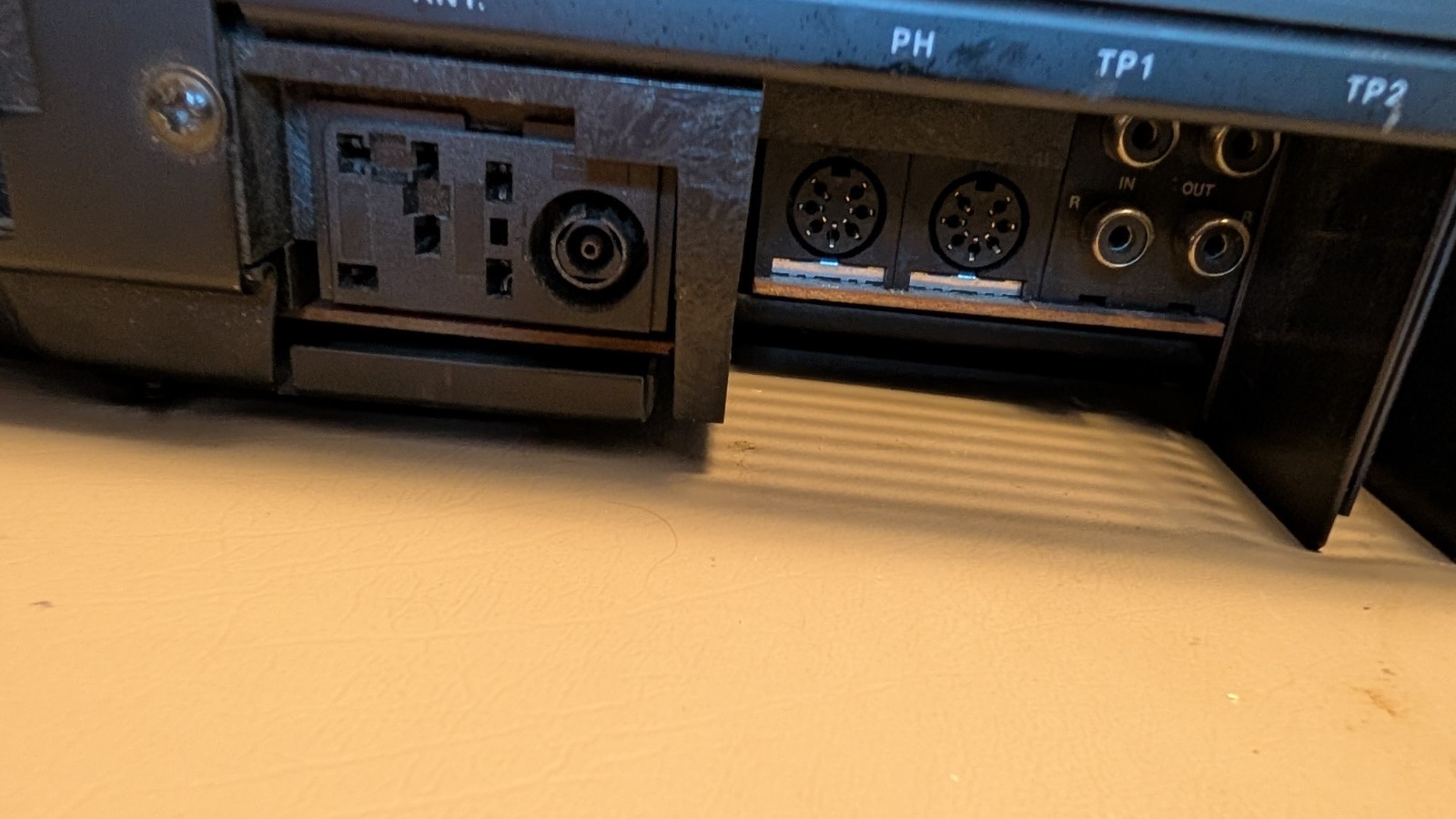 Bang & Olufsen Beomaster 2000 Type 2323- Power Tested only