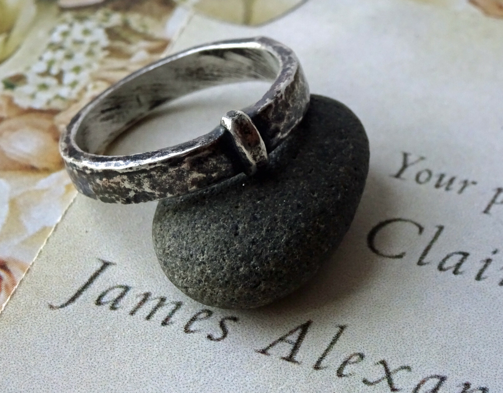 Blade & Bow - Outlander Wedding ring - Sporran Key Band - Solid Sterling replica