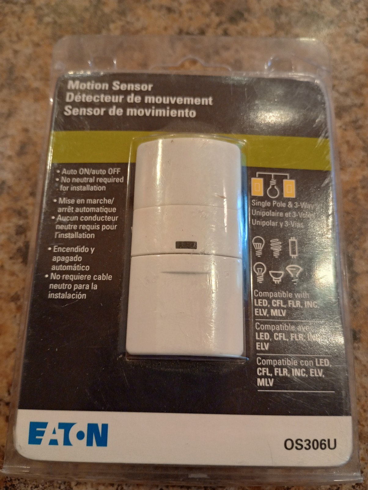 Eaton Motion Sensor OS306U-W-K-L 600W Wall Mount Switch, White