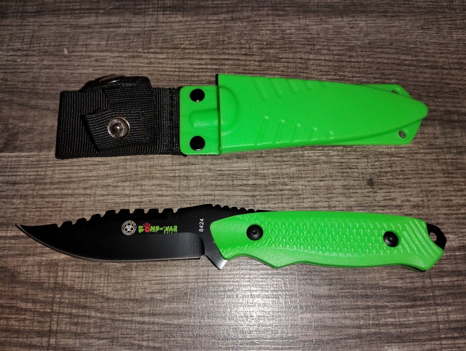 Zomb-War Response Team Fixed Blade Belt Knife 8" Model 8424 Neon Green Rambo
