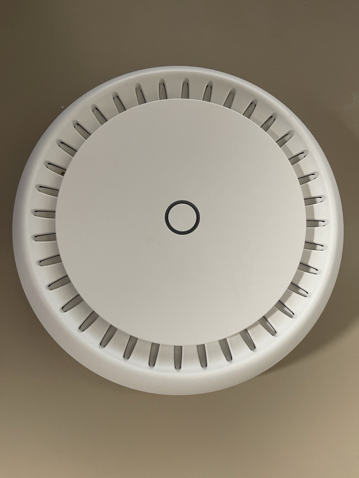 Mikrotik cAP XL ac US version Dual Band Dual Chain 2 x 10/100/1000 Ethernet port