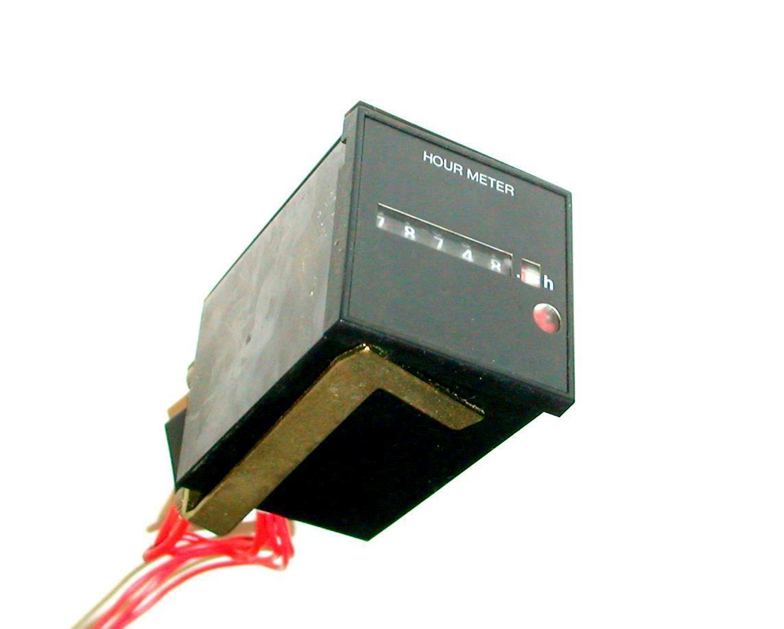 NAIS  TH241  PANEL MOUNT HOUR METER 100 VAC 50/60 HZ 1.5 WATT