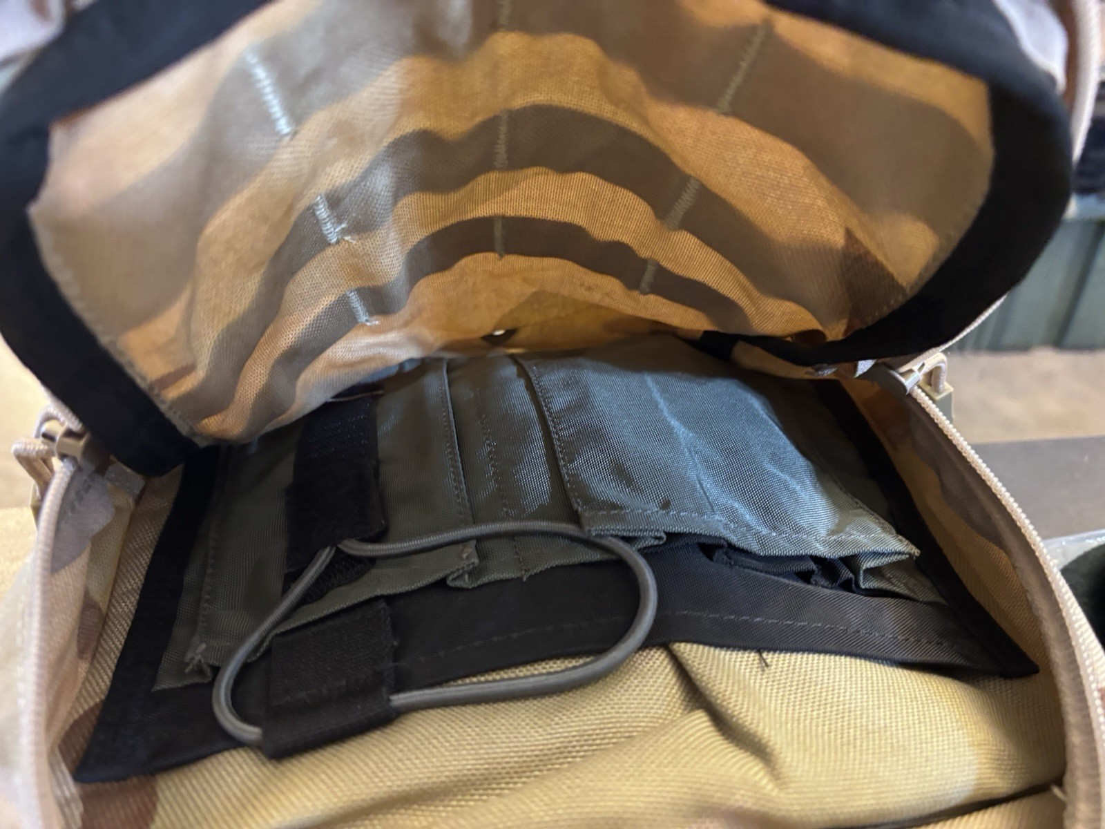 Oldgen DCU Desert Camo Camelback Mule Hydro Pack Water Backpack