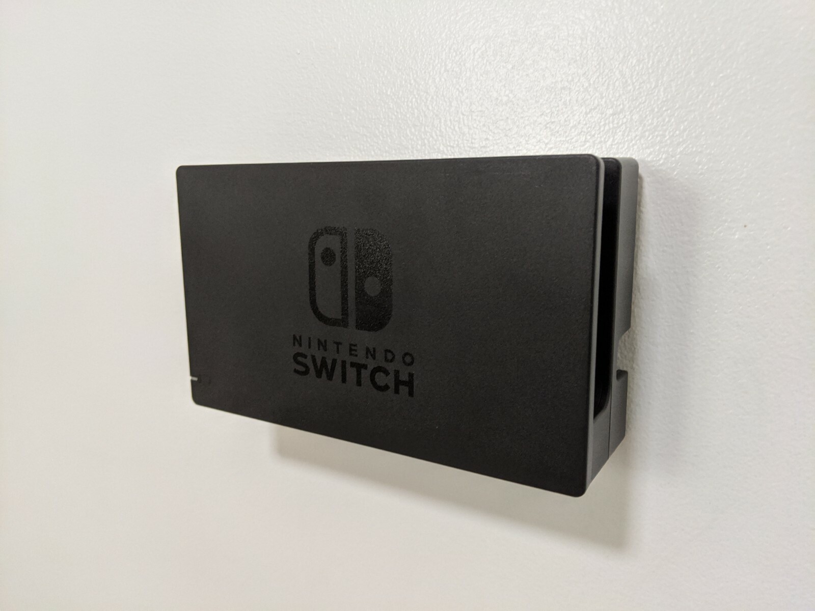 Floating Nintendo Switch Dock Wall Mount