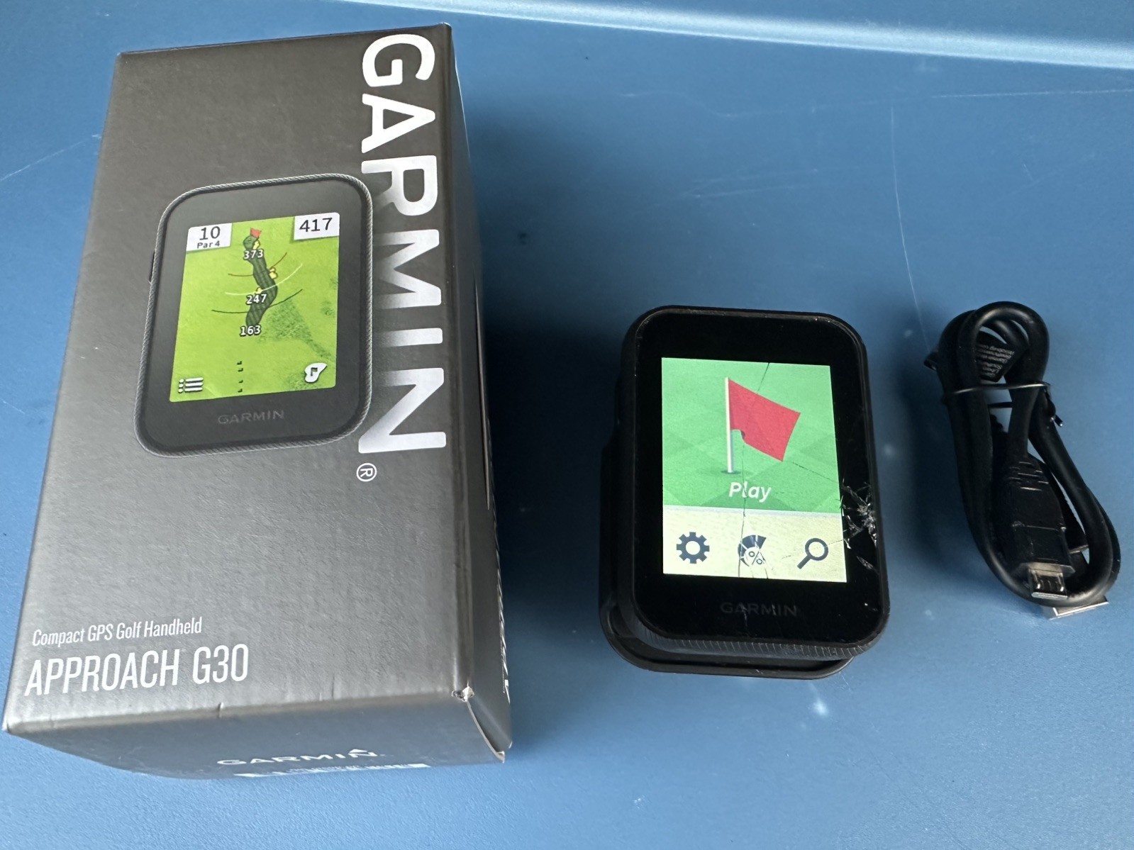 Garmin Approach G30 Handheld Golf GPS BROKEN but works AS IS in box