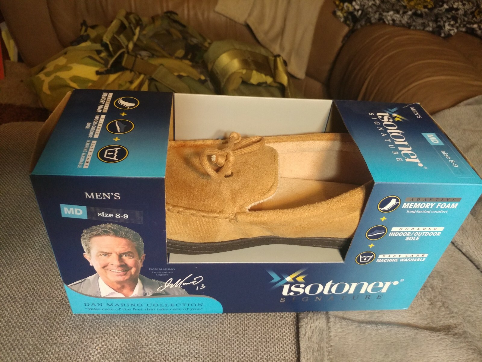 BRAND NEW Mens Isotoner Signature Memory Foam Slippers Sz MD 8-9 Dan Marino