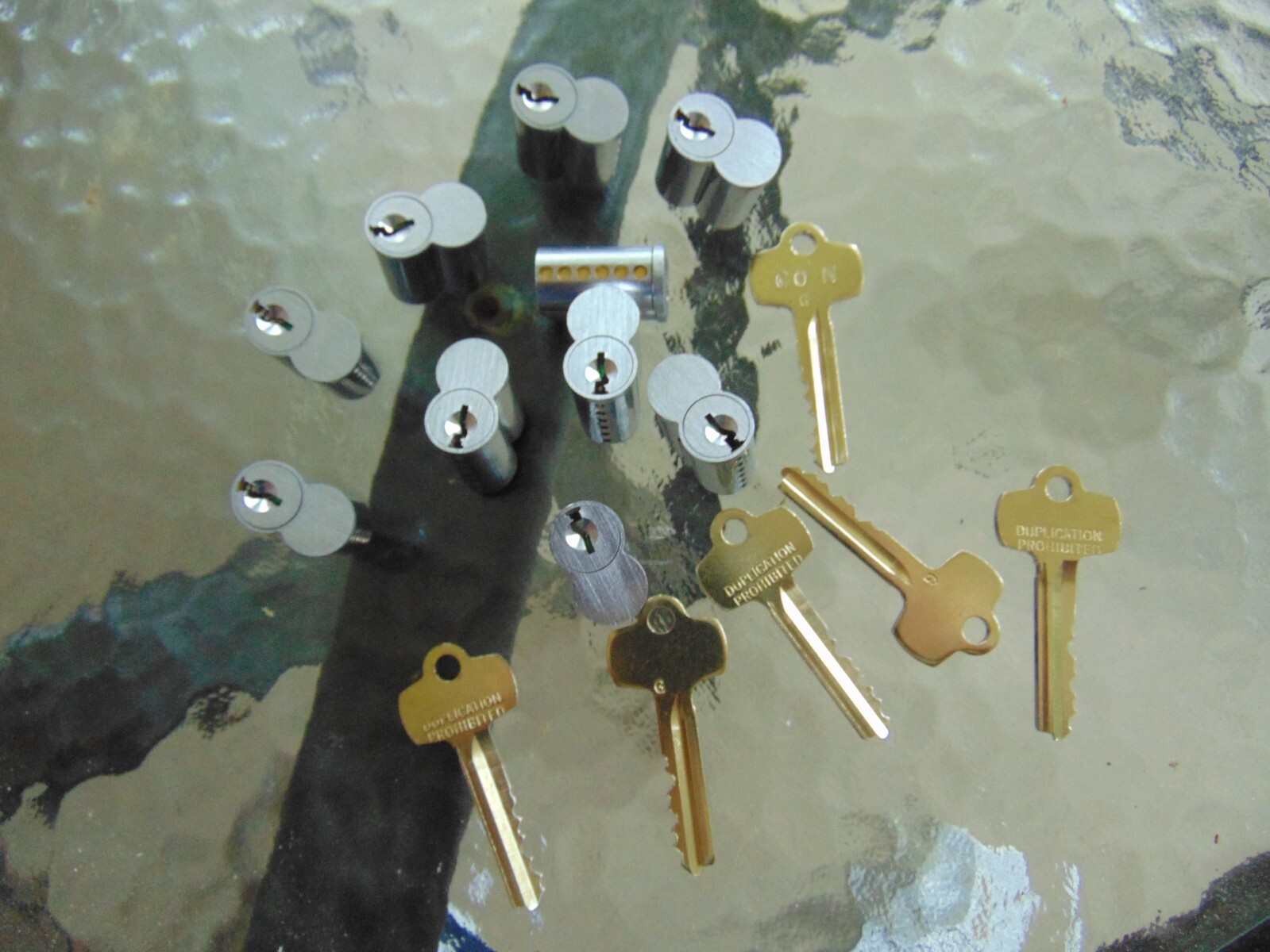 10 - BEST LOOK A LIKE   G   CORES  6 PIN WITH 1 CORE KEY AND 5 KEYS  LOCKSMITH