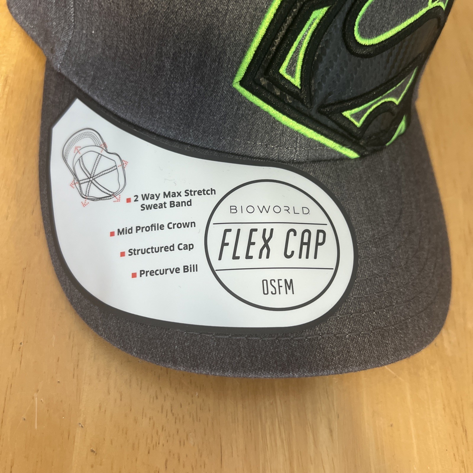 TC4- Bioworld Flex cap Superman Hat