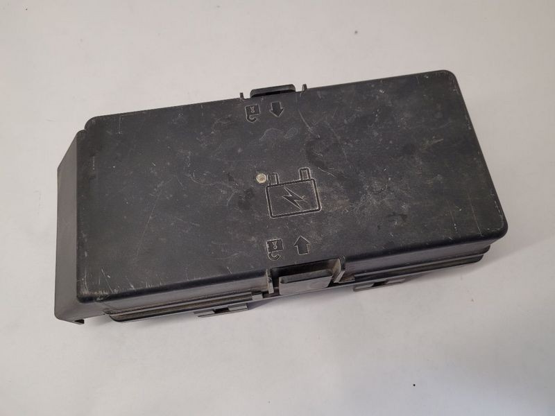 2009-2012 Chevy Malibu Engine Fuse Box Assembly OEM
