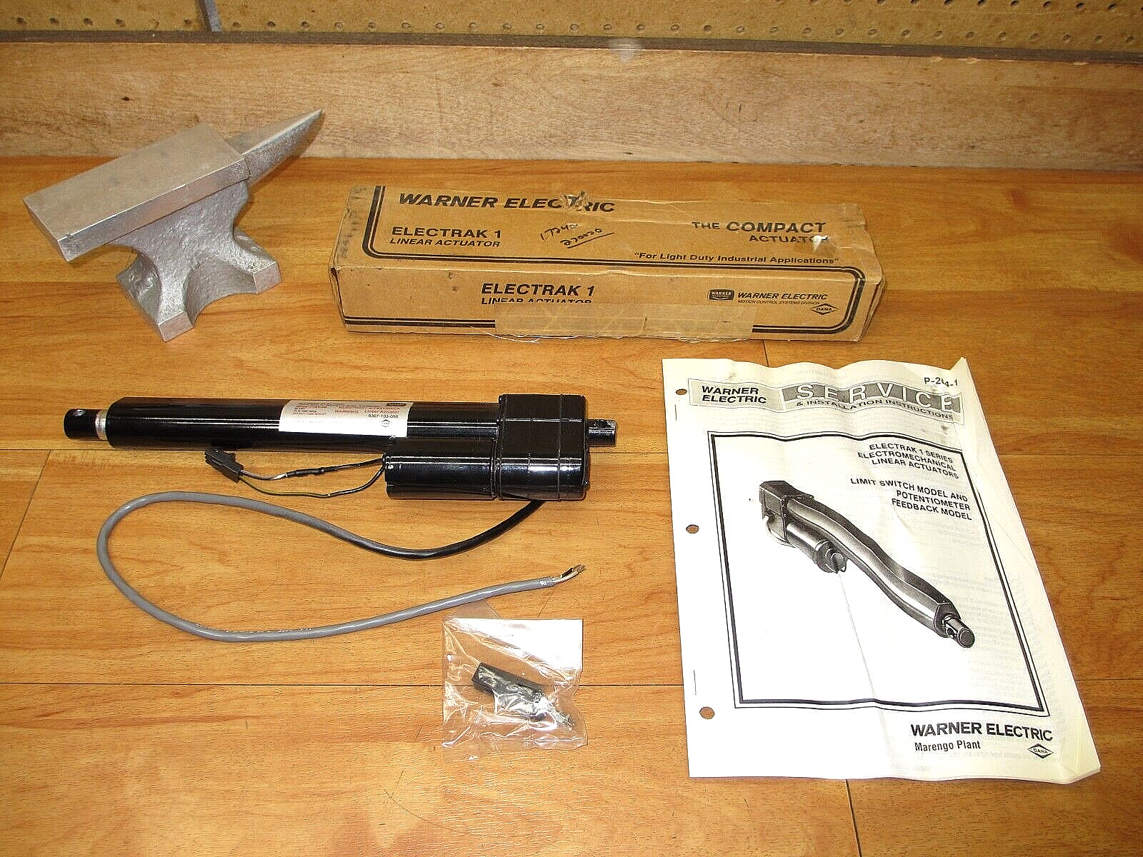 Warner Electric SP24-17A8-06 *NEW / LIGHTLY USED* Linear Actuator 6" Stroke