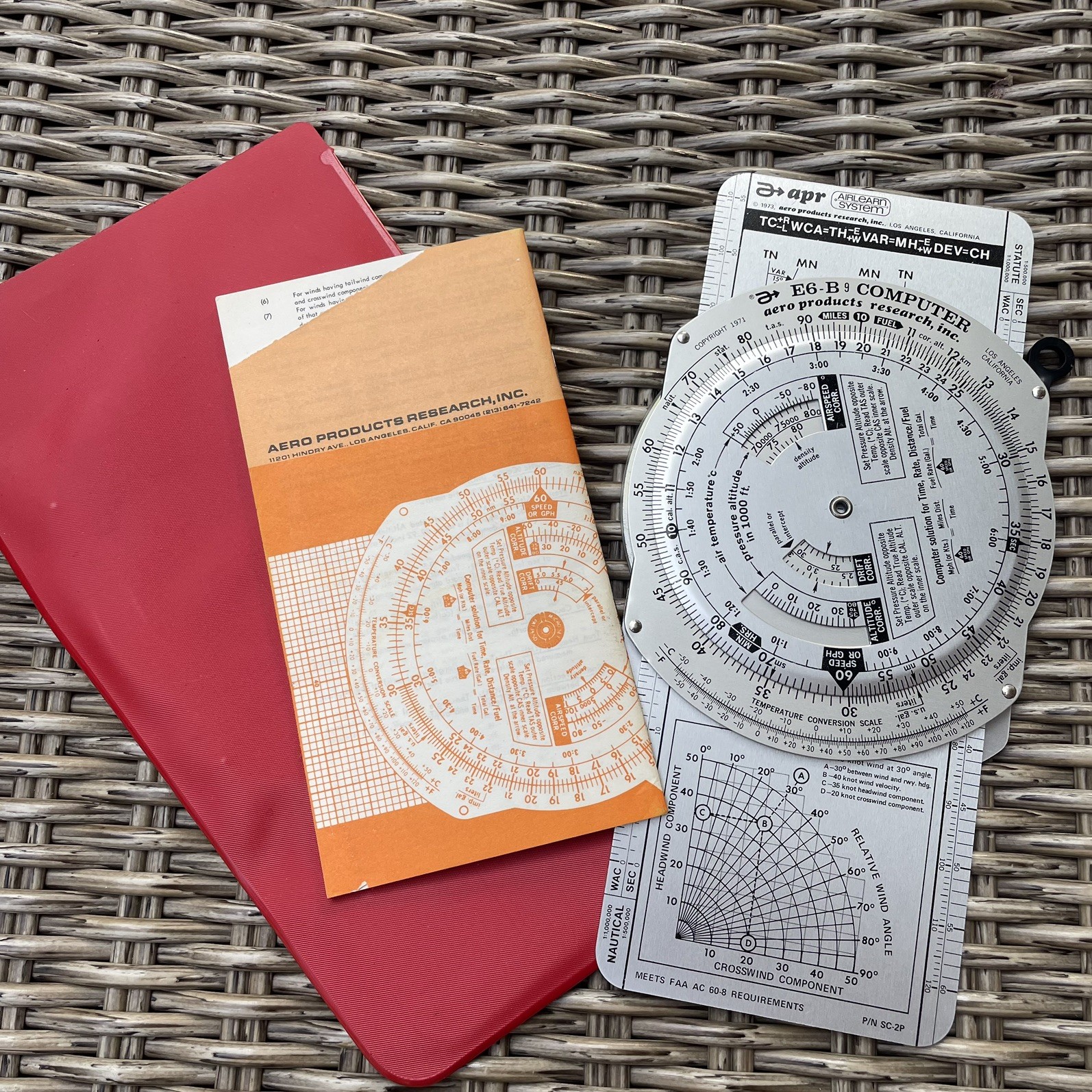 Vintage APR E6 B9 Flight Computer Plotter Instruction Manual Case 1973 Aero Prod