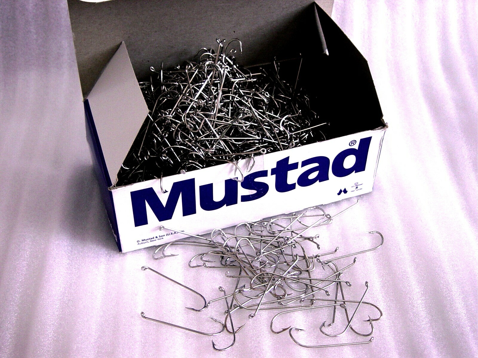 50 pcs - Mustad #92615 size #1/0  Nickel Plated Hooks - Sale for $7.99 free ship