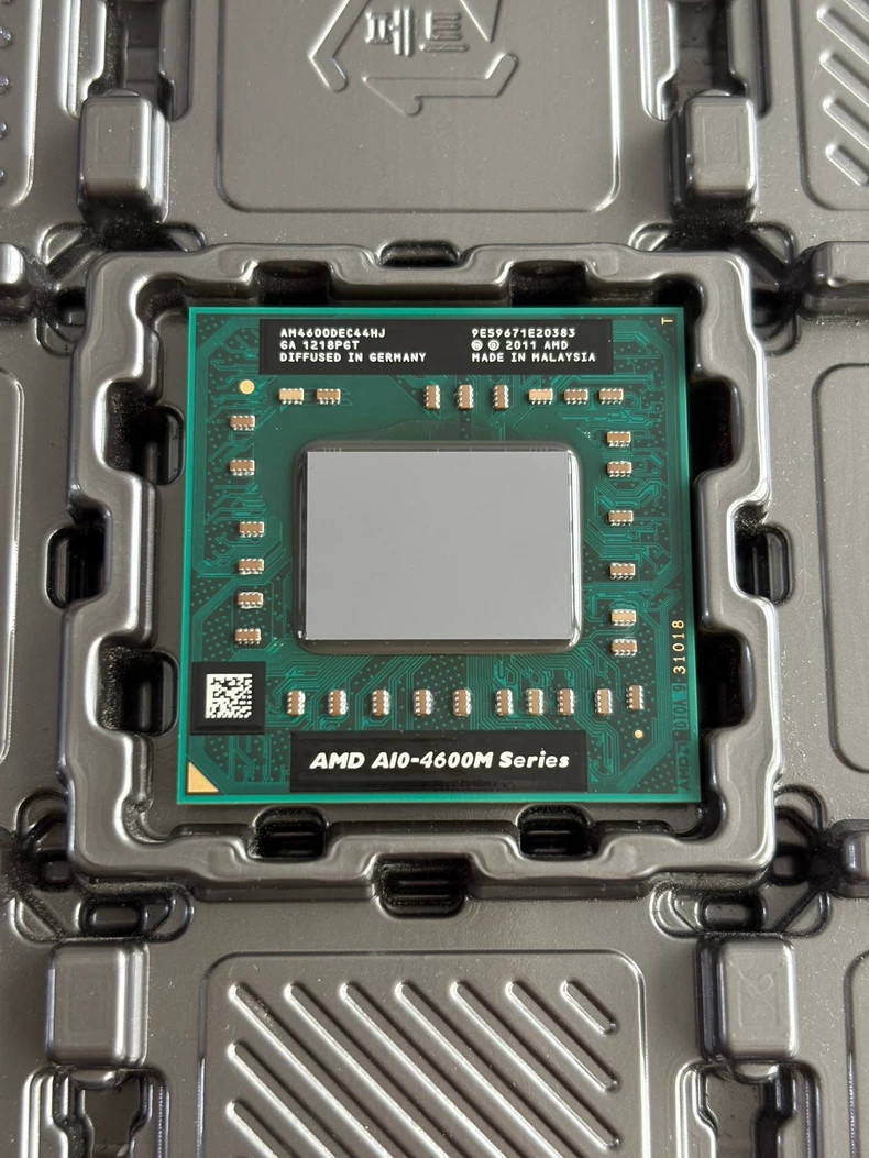 AMD A10-4600M CPU A10-Series Quad-Core 4M 2.3GHz Socket FS1 65W Processor