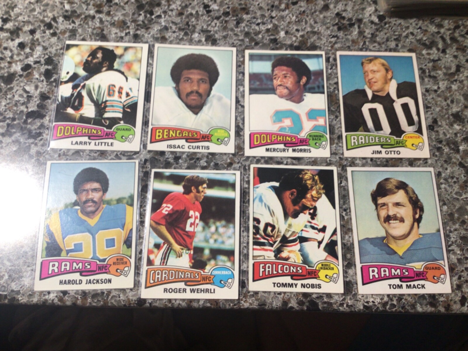 U-Pick 1975 Topps football commons/stars #266-528 SINGLES  - YOU PICK ANY CARDS