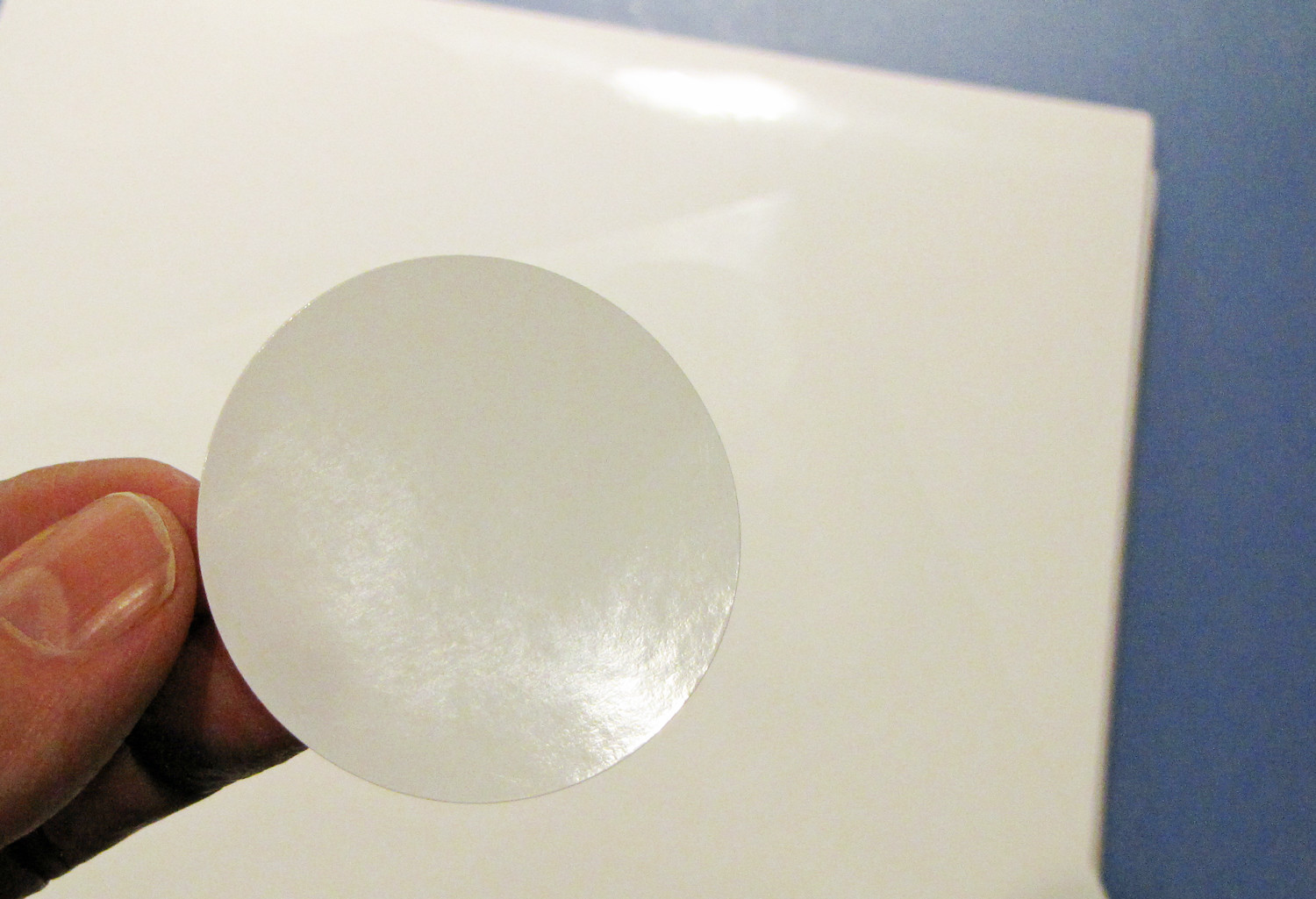 600 Glossy White Round Stickers 2 inch Box Seal Printable Label 50 Sheets 4198GW