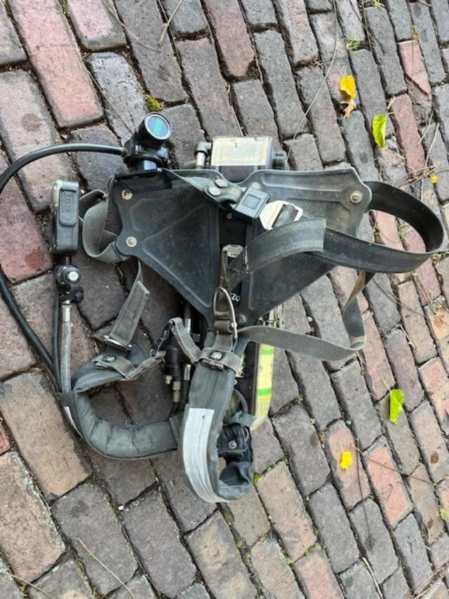 Fireman used SCBA kits (2)