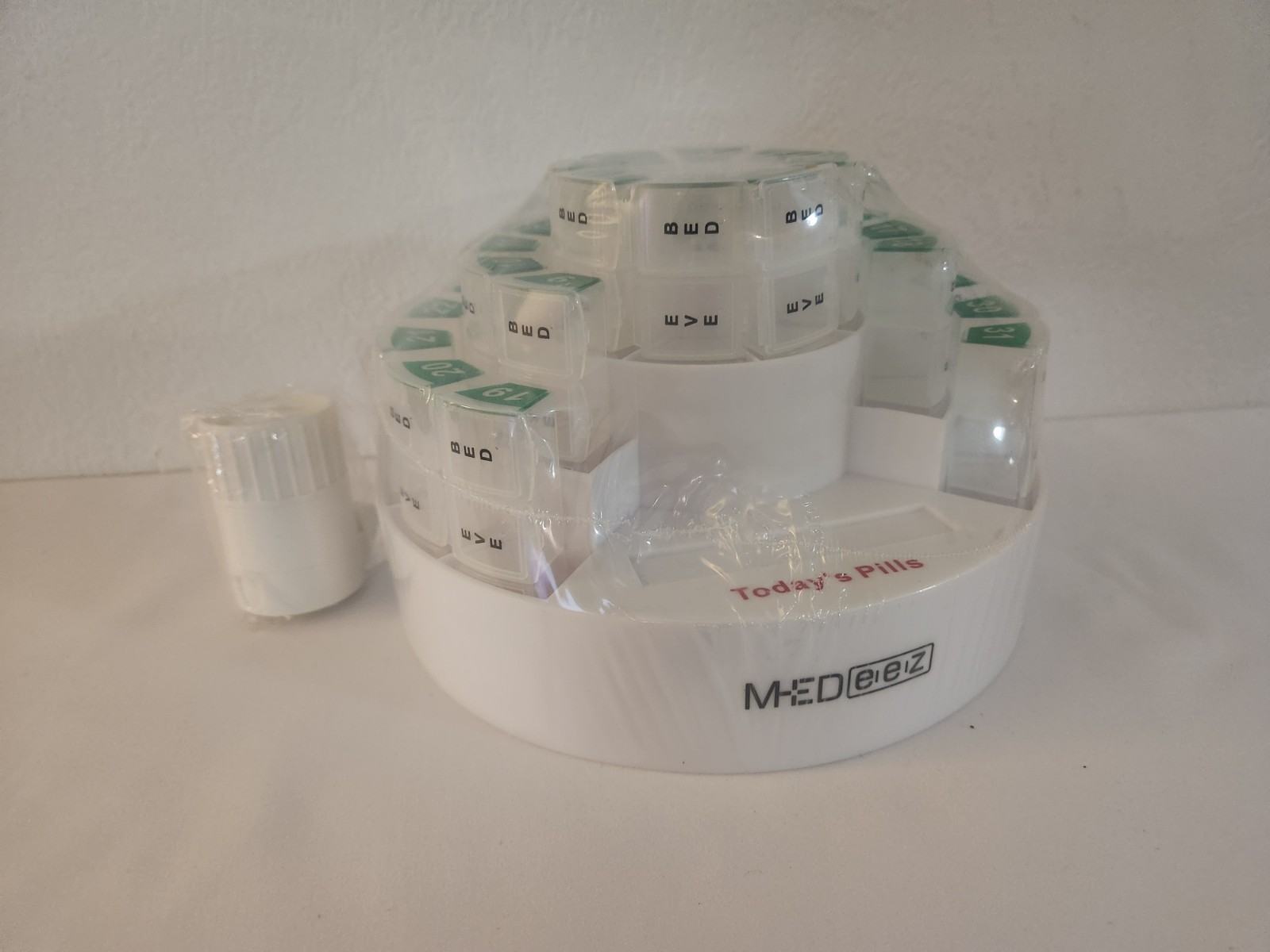 MED EEZ Monthly Pill Organizer new  with Pill Crusher and Pill Splitter