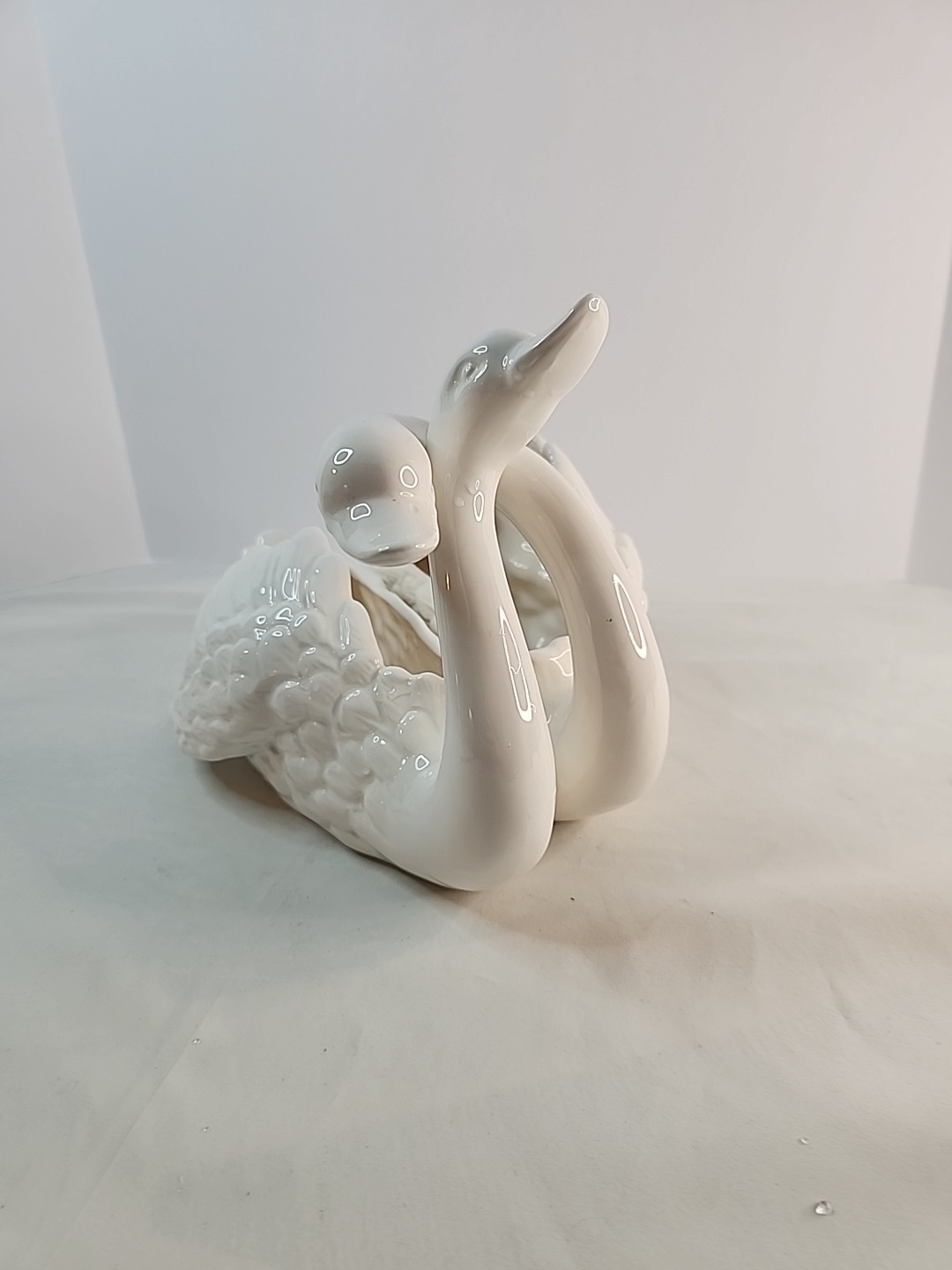 Dept 56 Ceramic Hugging Swan Planters Intertwined Necks White Japan PLEASE READ