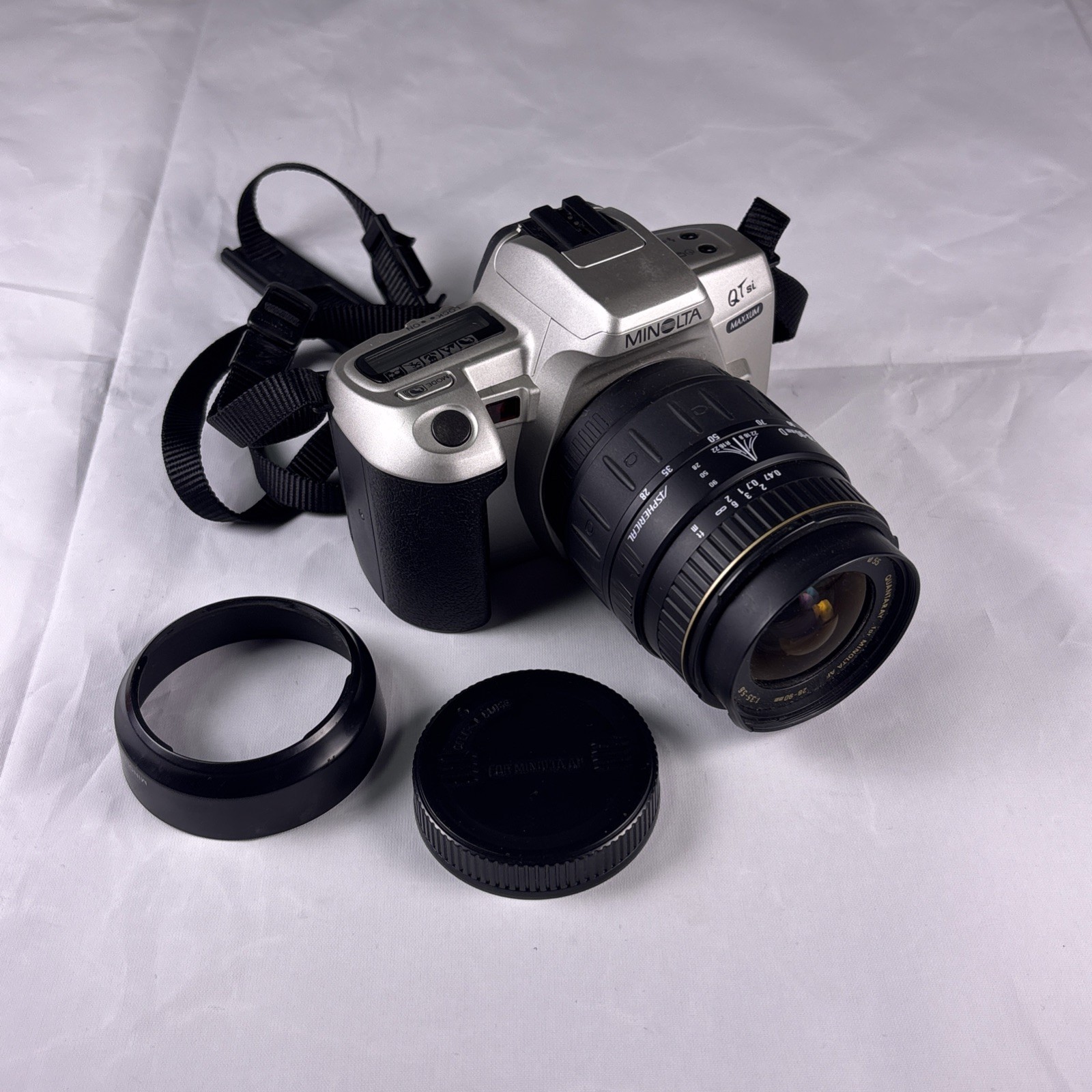 Minolta Maxxum QTsi w/Maxxum AF 35-80mm f/4-5.6 zoom S#95201786/95209332