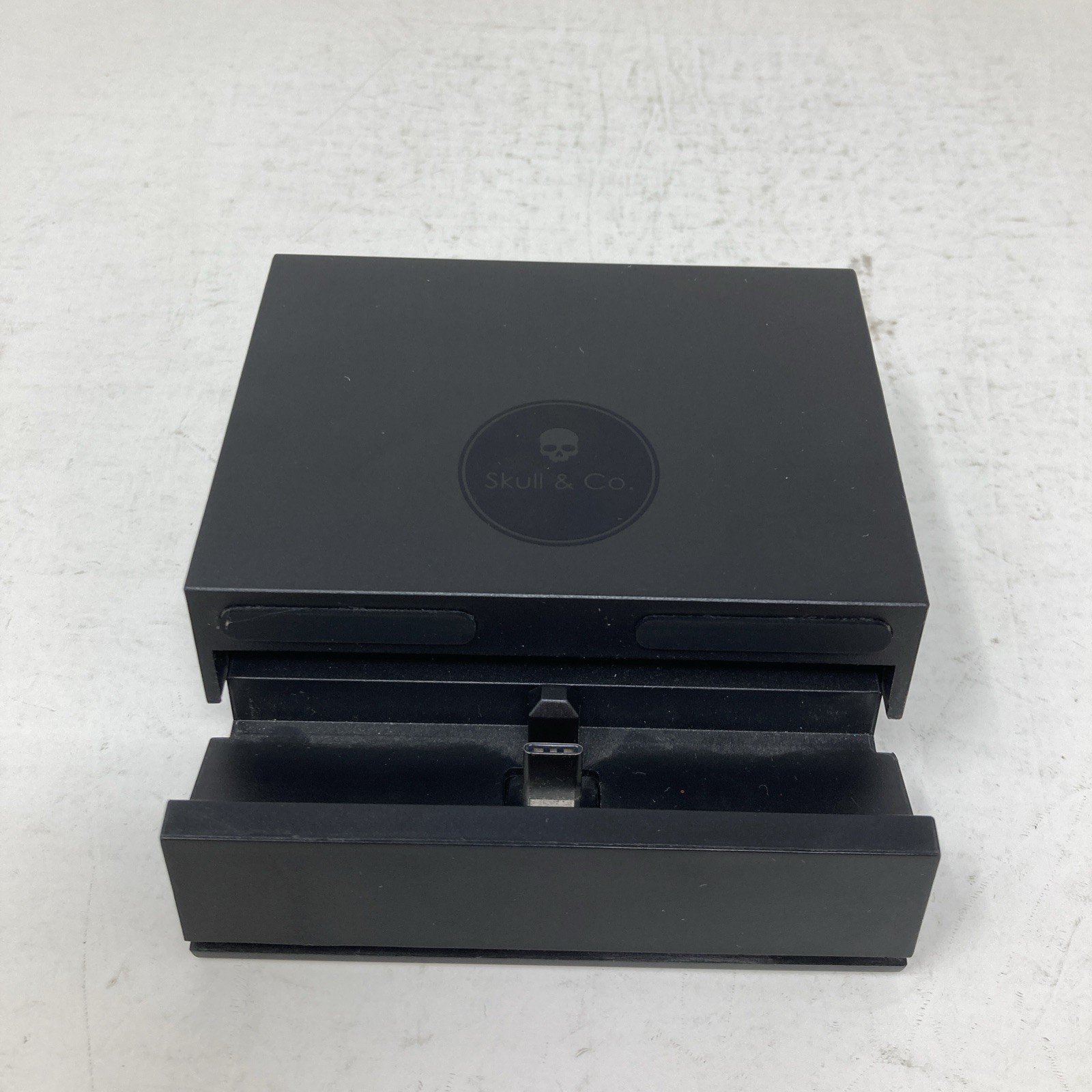 Skull&Co Jumpgate Nintendo Switch Dock Black