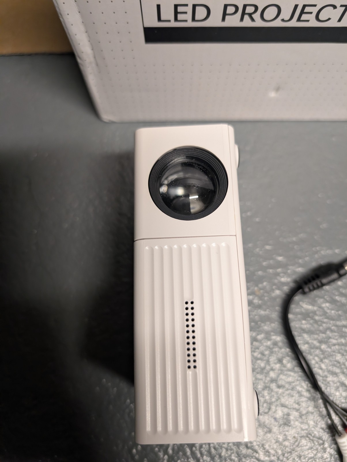 Mini Projector Z1 Portable LED Cinema Display