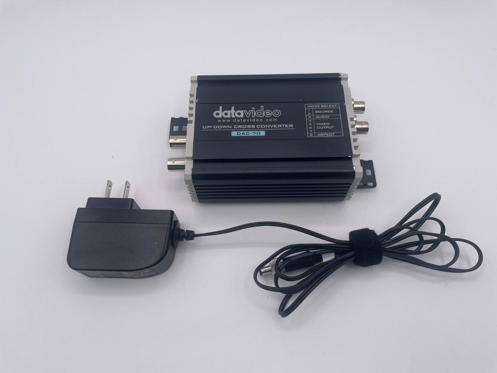 Datavideo DAC-70 SD/HD/3G-SDI Up/Down/Cross Converter with Power Supply