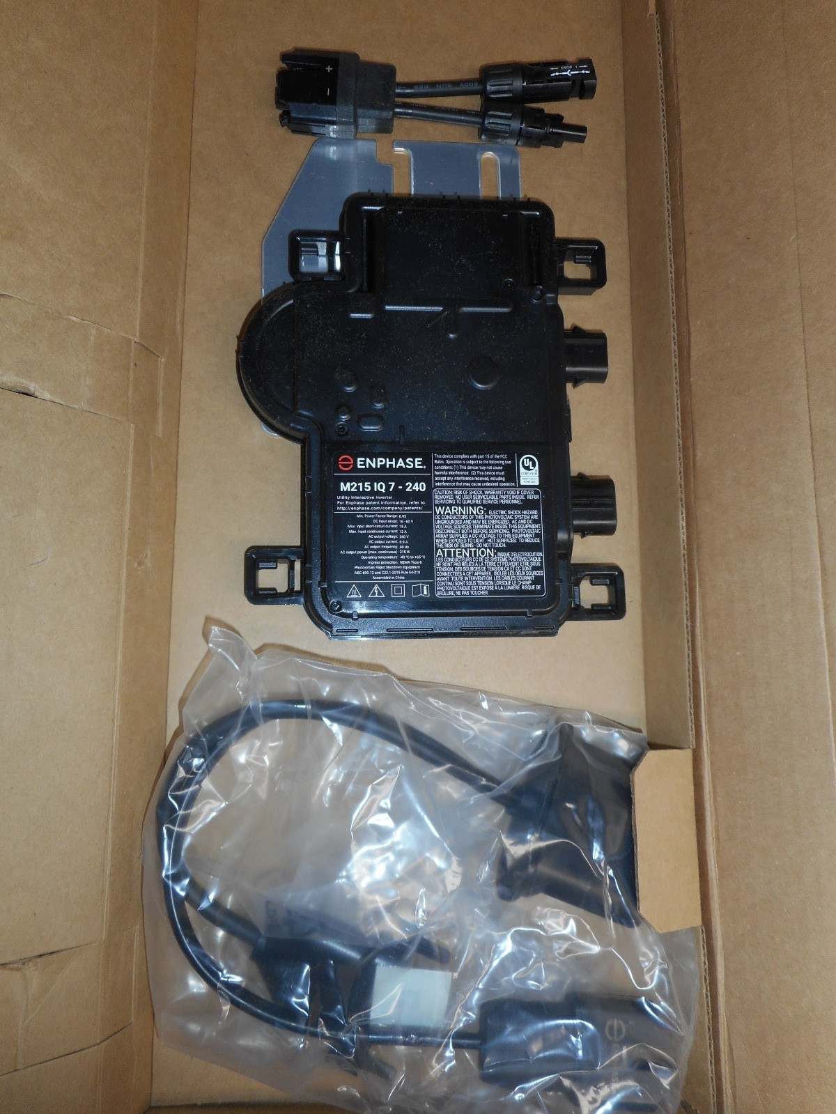 Enphase M215240-IQ7-S22-RMA Microinverter Kit With  M215IQ7-240 Inverter
