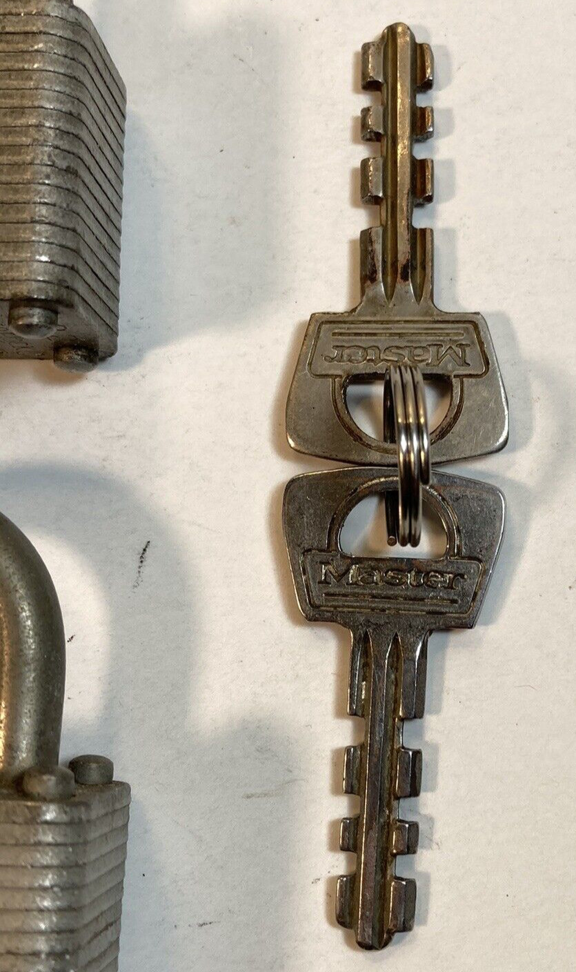 Master Lock No. 22 Padlocks Lot - Keyed Same - 4 Locks - 2 Keys - Milwaukee