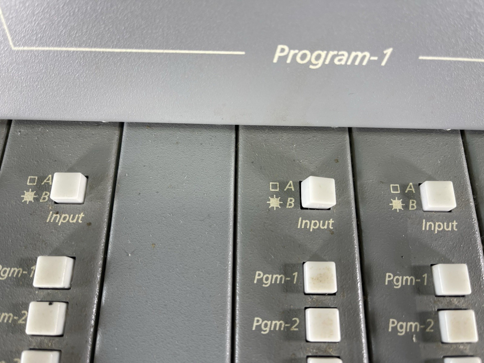 PR&E AIRWAVE DIGITAL PROFESSIONAL BROADCAST AUDIO CONSOLE MIXER - (UNTESTED)