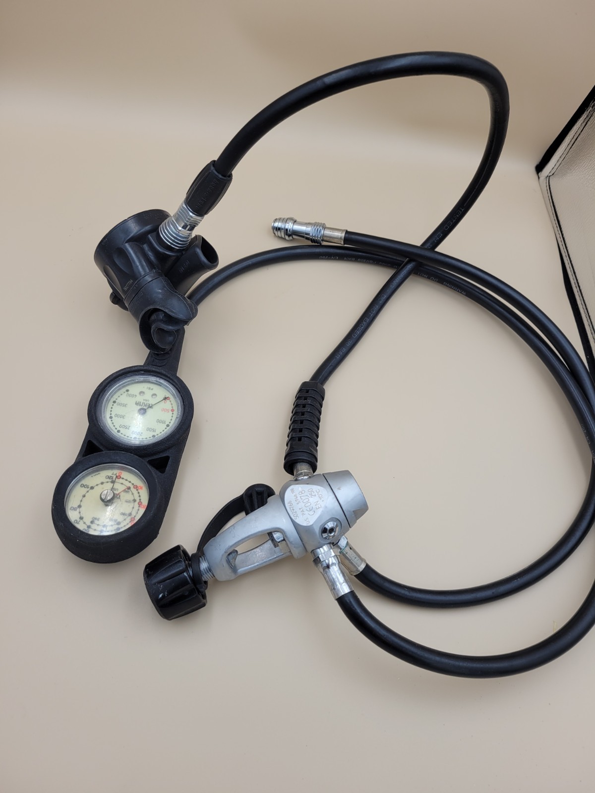 AQUALUNG TITAN Regulator, 1st, 2nd Stage, Computer, Compass, Pressure Untested