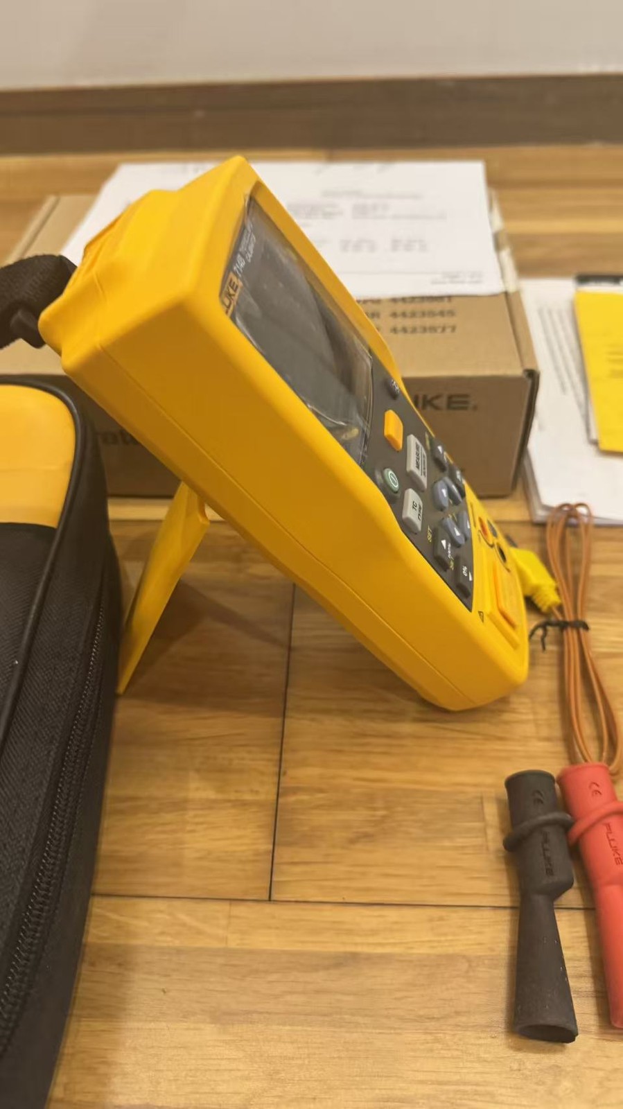 Fluke 714B Thermocouple Calibrator, New
