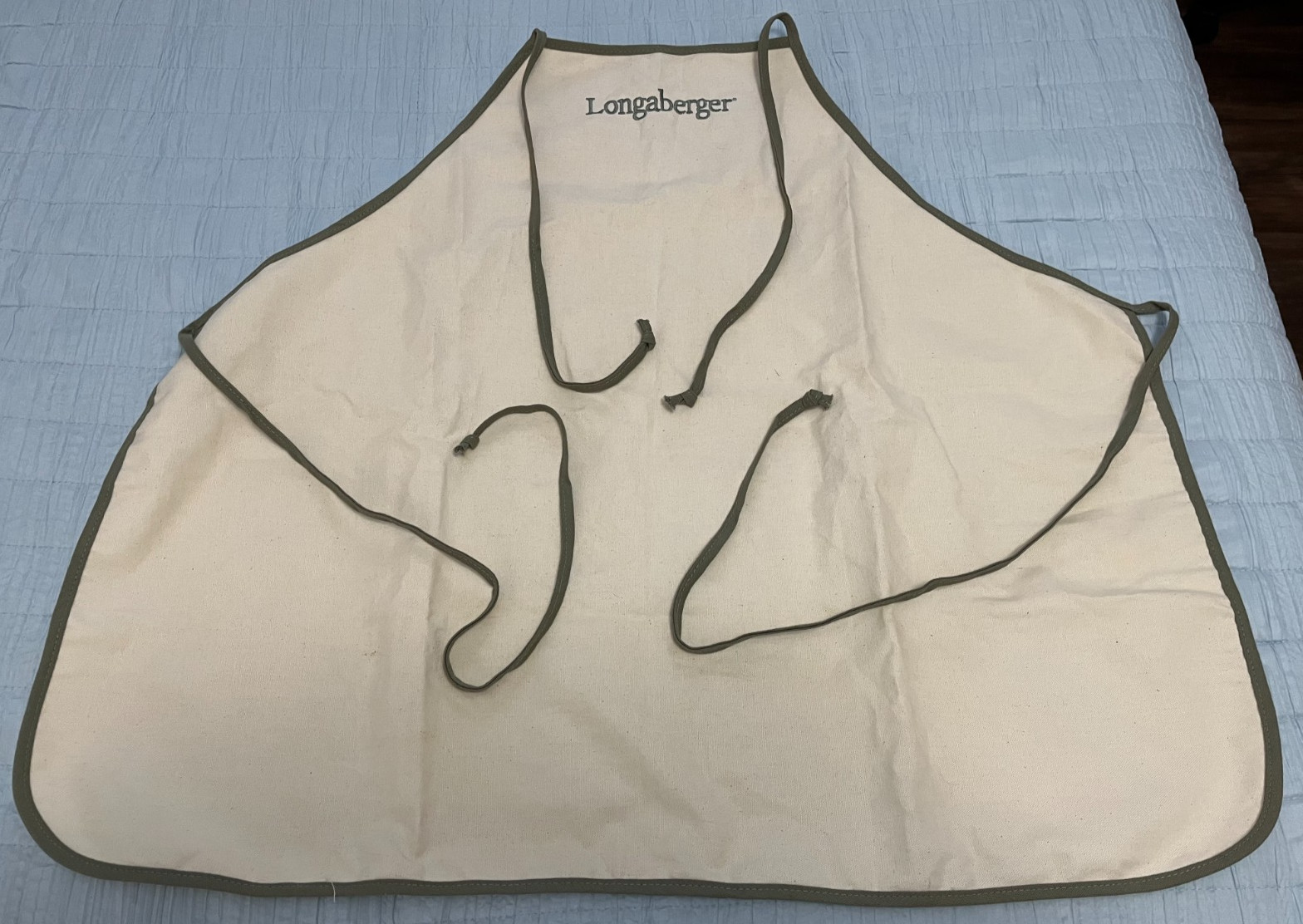 Longaberger Canvas Apron with Sage Trim