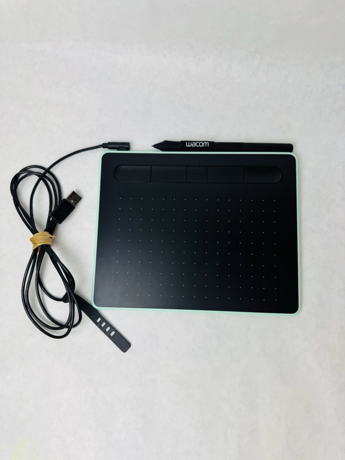 Wacom Intuos Wireless Graphic Tablet, Pistachio