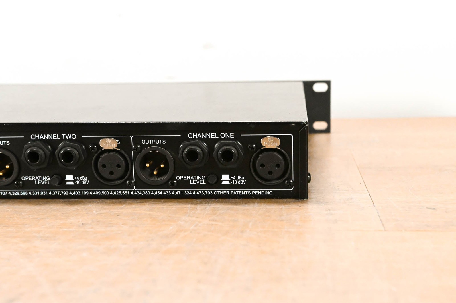 dbx 1046 Quad Compressor/Limiter CG014FE
