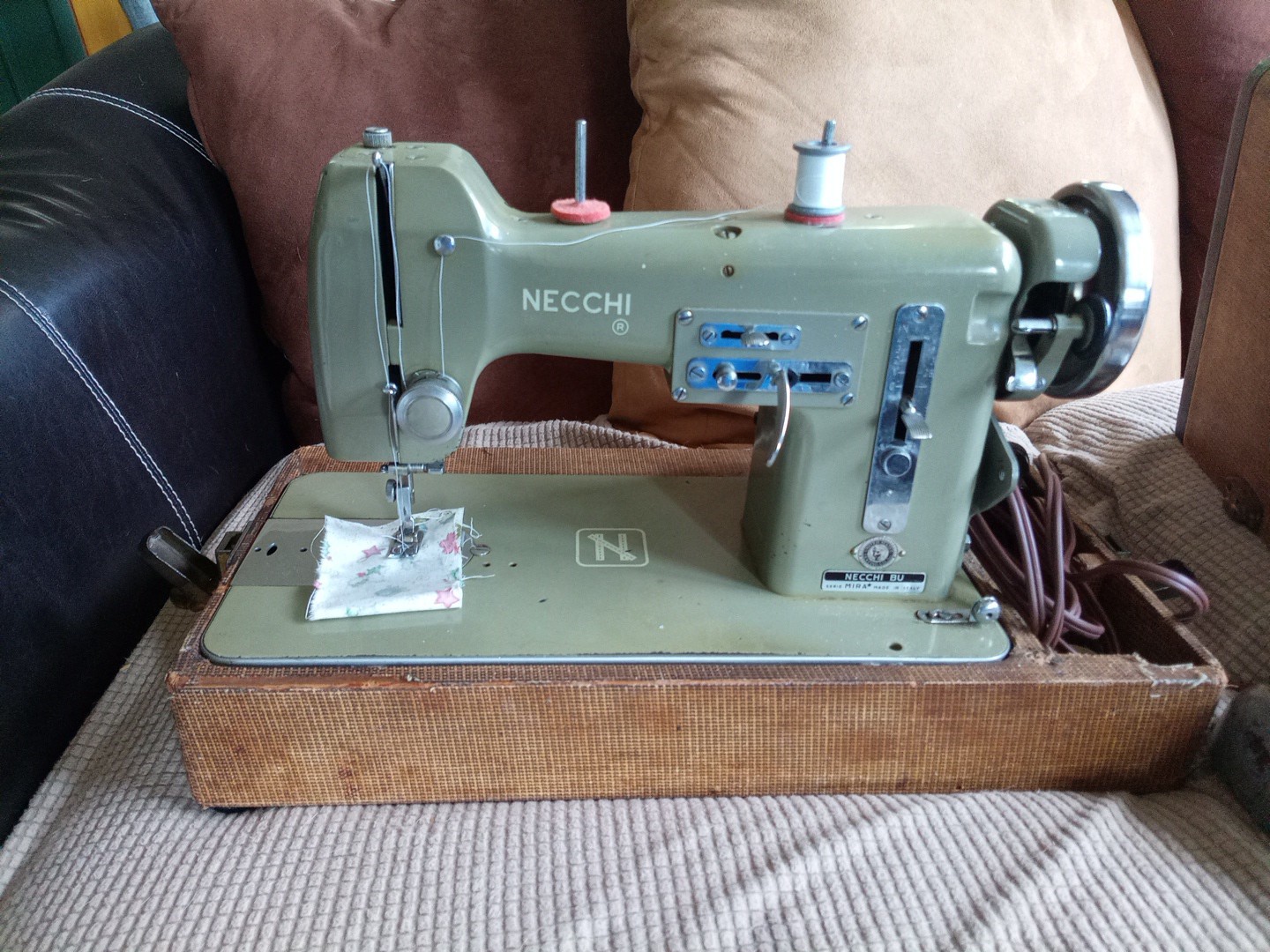 Necchi BU Mira Sewing Machine Working