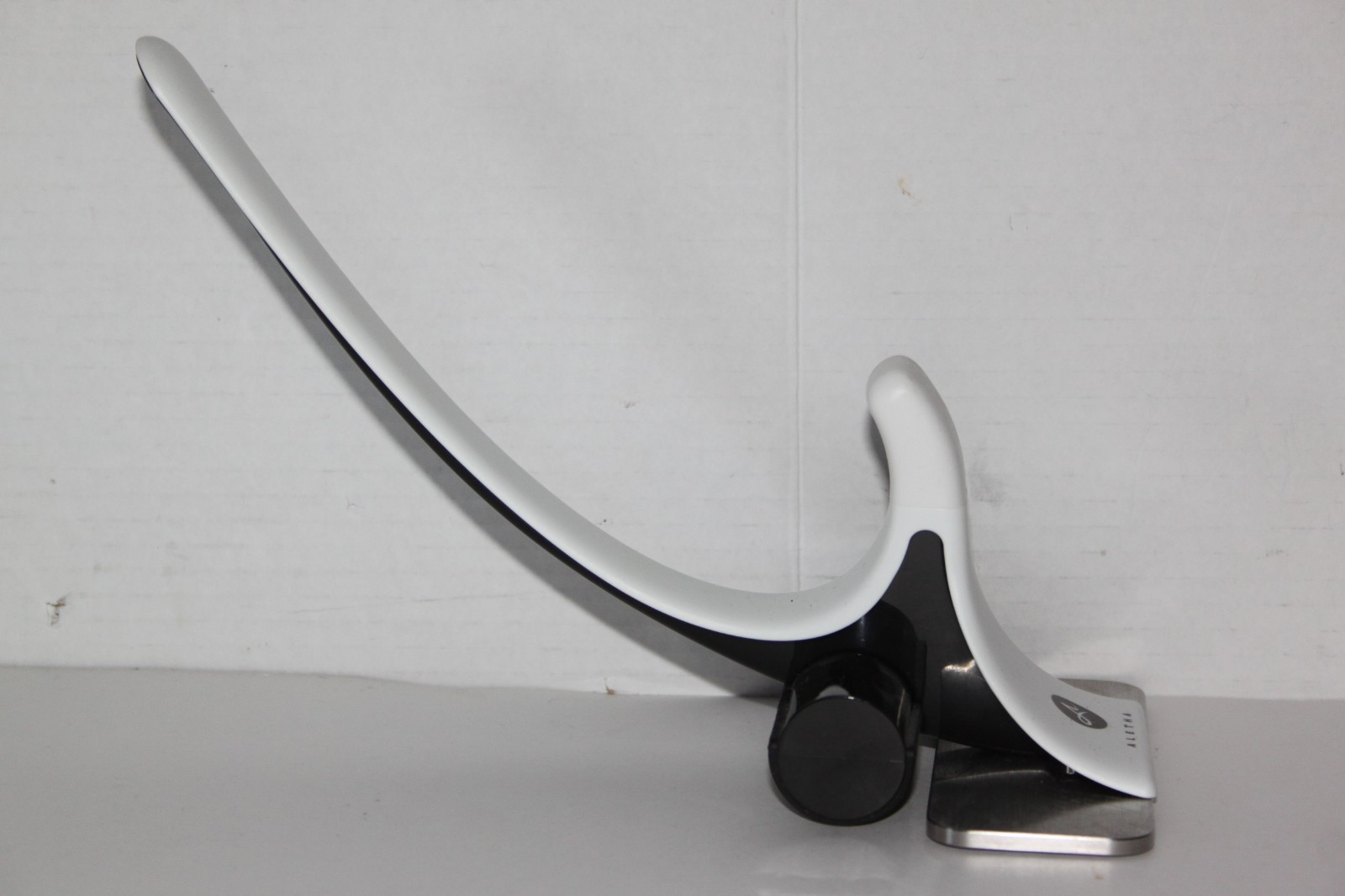 Aletha Hip Hook