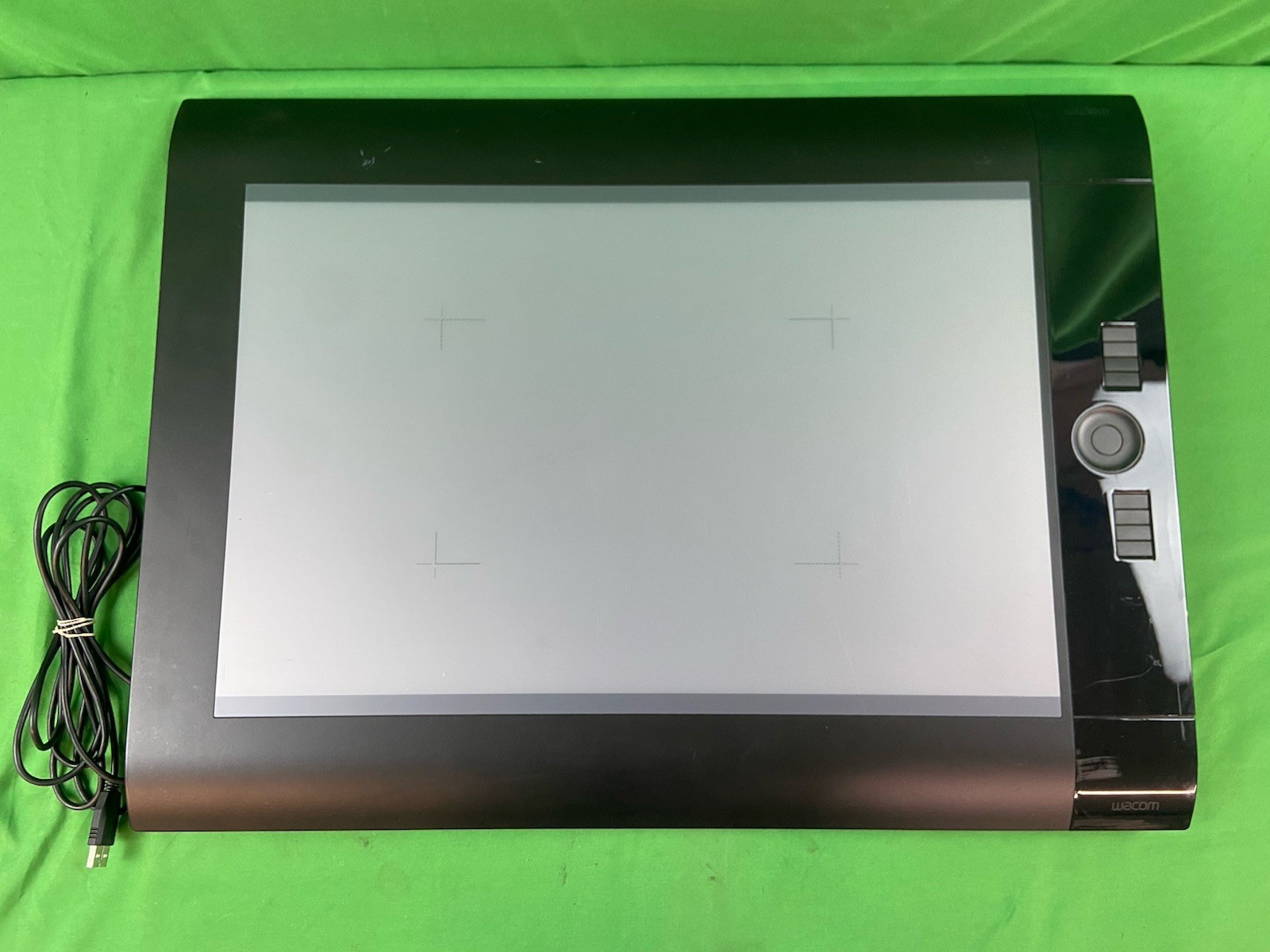 Wacom Intuos 4 XL PTK-1240 Graphics Tablet USB | Powers On Untested