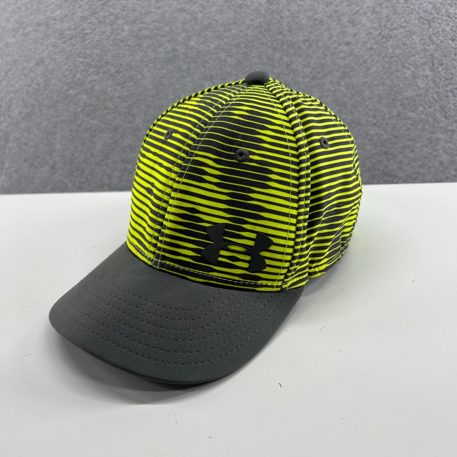 Under Armour Hat Youth One Size Adjustable Yellow Black Baseball 6 Panel
