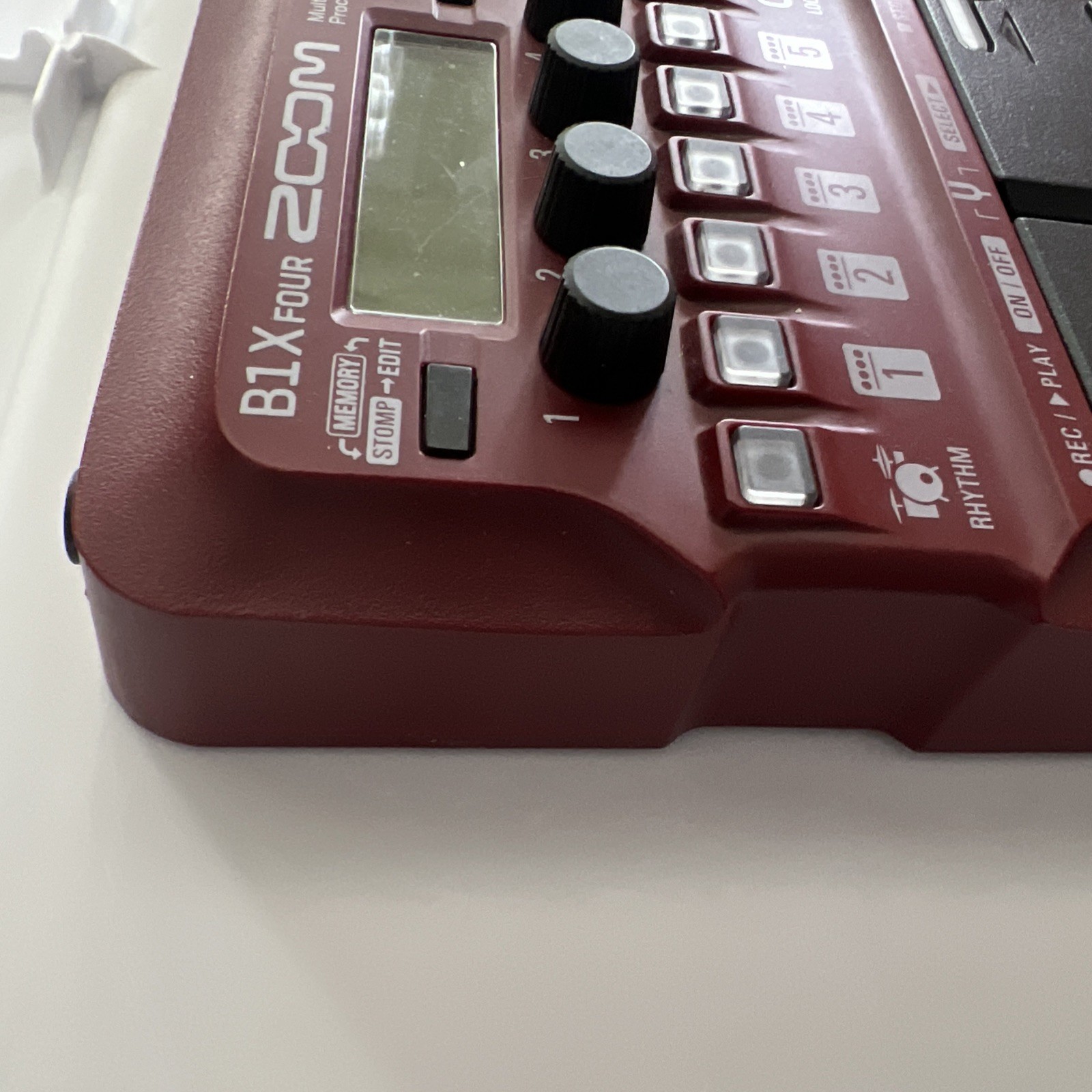 ZOOM Multi-Effects Processor (for Bass) B1 FOUR Red & Zoom with ZOOM PS & Box
