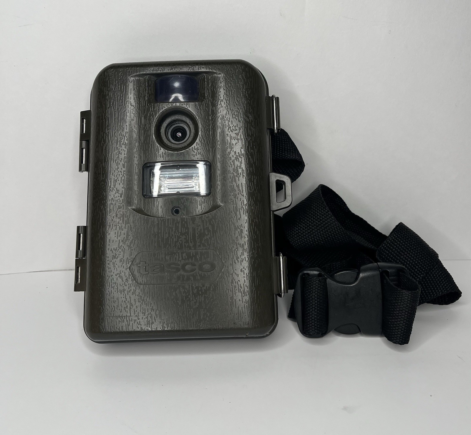 Tasco Game Digital Trail Camera  SD Card Strap Untested