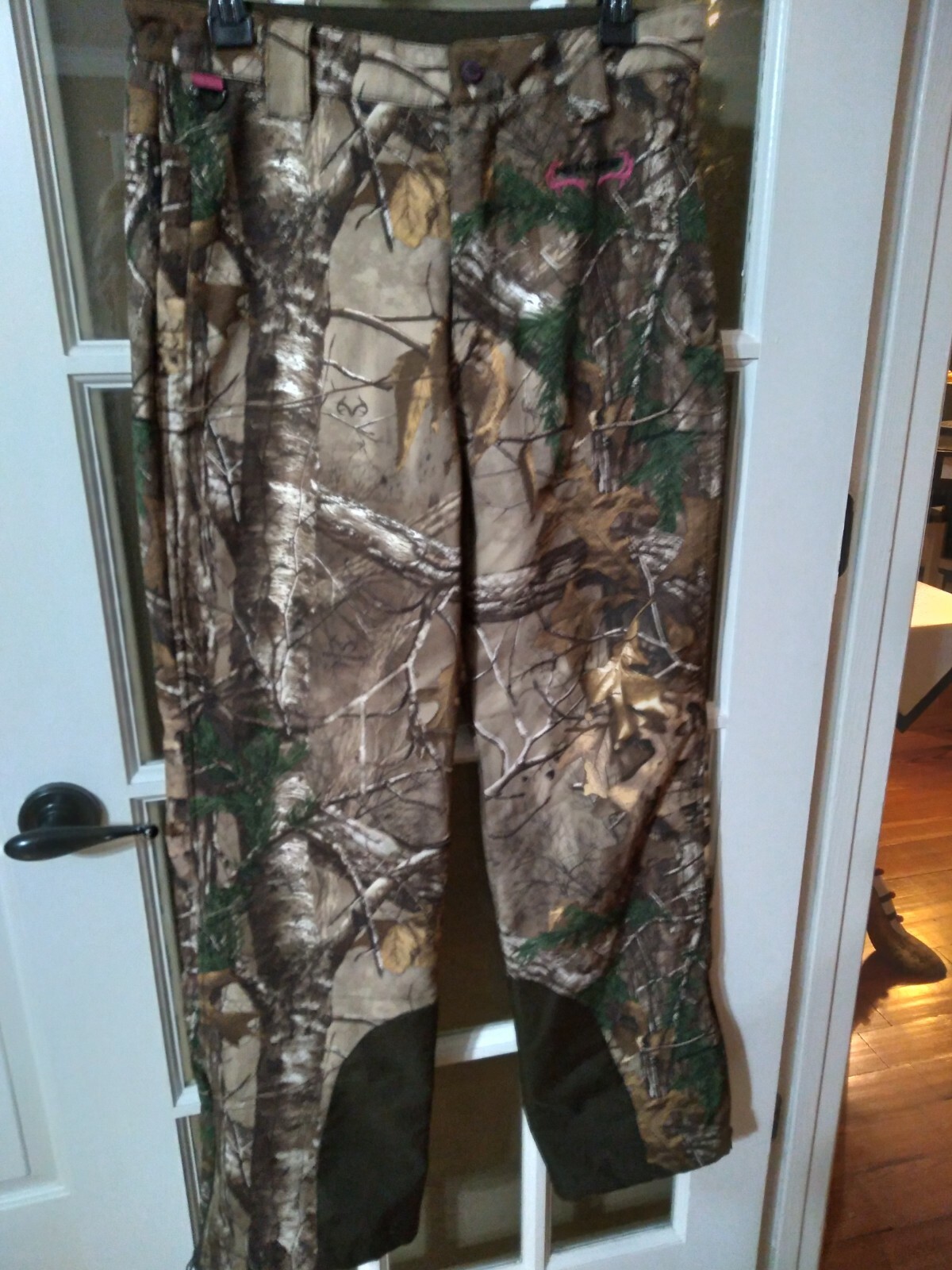 Realtree Ladies 2 Pc. Camo Hunting Outfit..brand New..