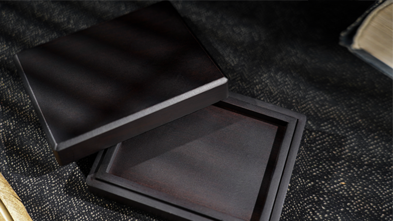 Classicho On-Off Box by TCC