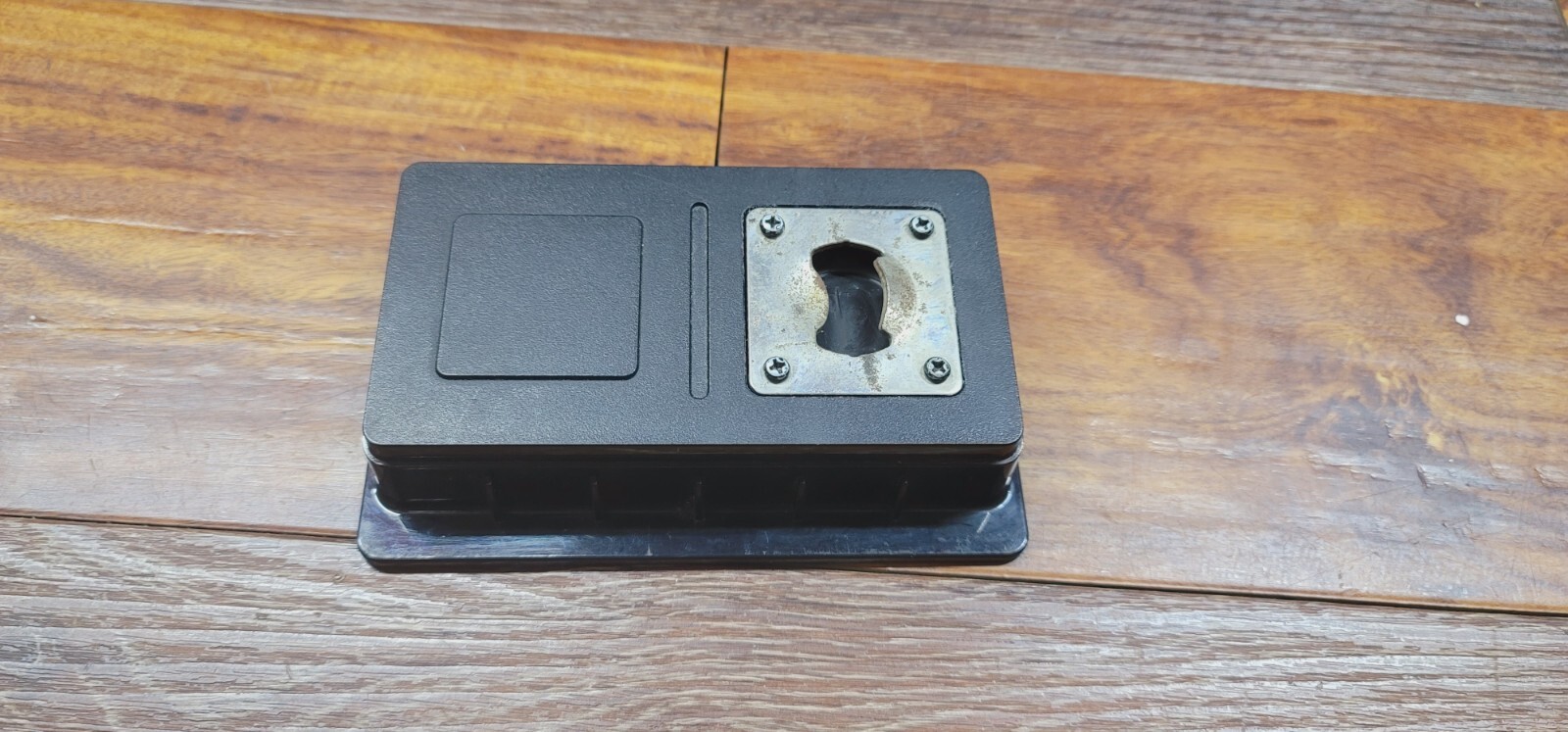DEWALT COVER PLATE FOR DCR025 20V Bluetooth Jobsite Radio Charger DWB-1004730-70