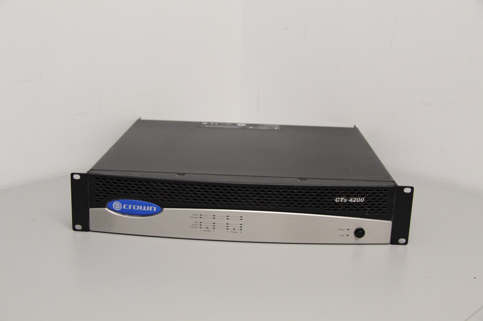 Crown CTS 4200 4-Channel Rack Mount Power Amplifier