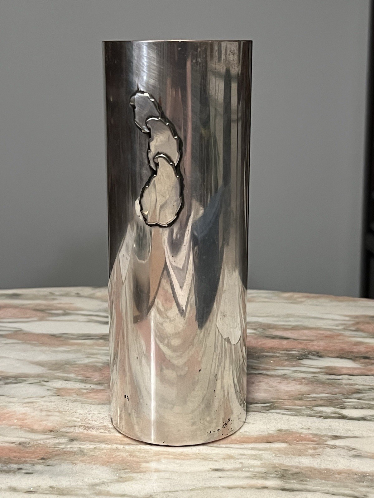 MCM Royal Hickman 3 Crowns Silversmiths Silverplate 7” Tumble or Vase 3 Leaves