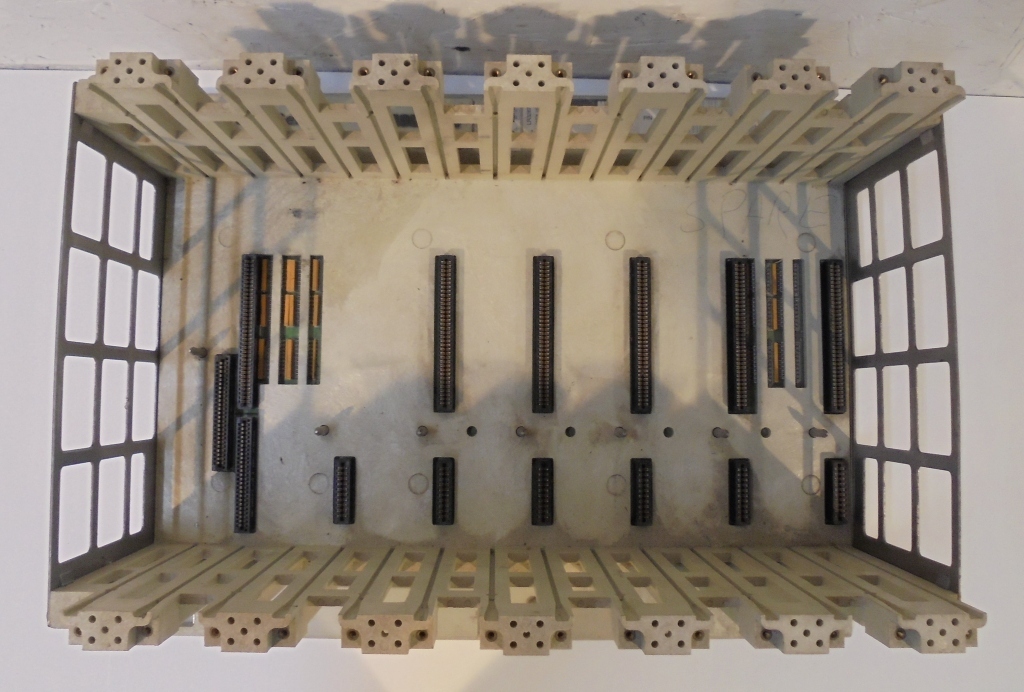 MODICON 7-SLOT RACK, AS-H819-209, CHASSIS, AS-9534-002, 984 SERIES