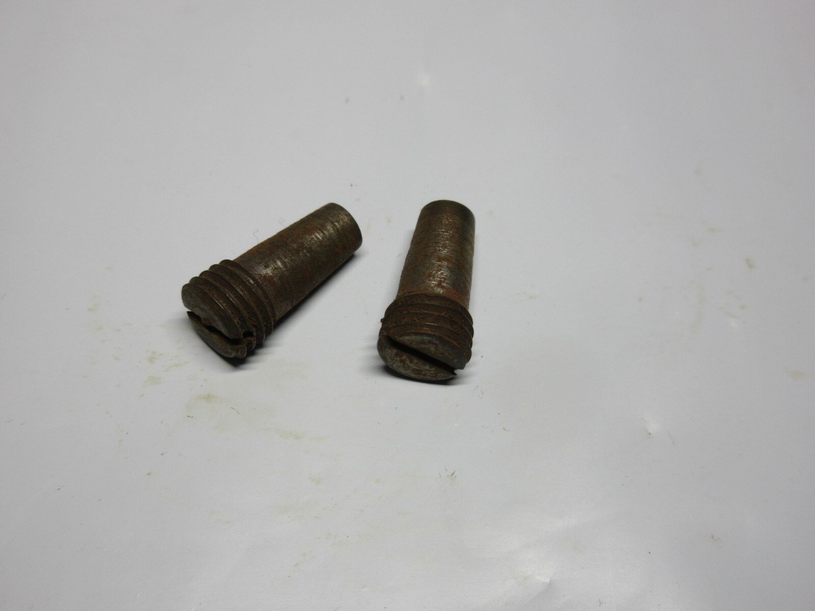 Ford GPW Jeep Willys MB T84 Transmission Shift Fork Lock Screw 636200 - Lot of 2
