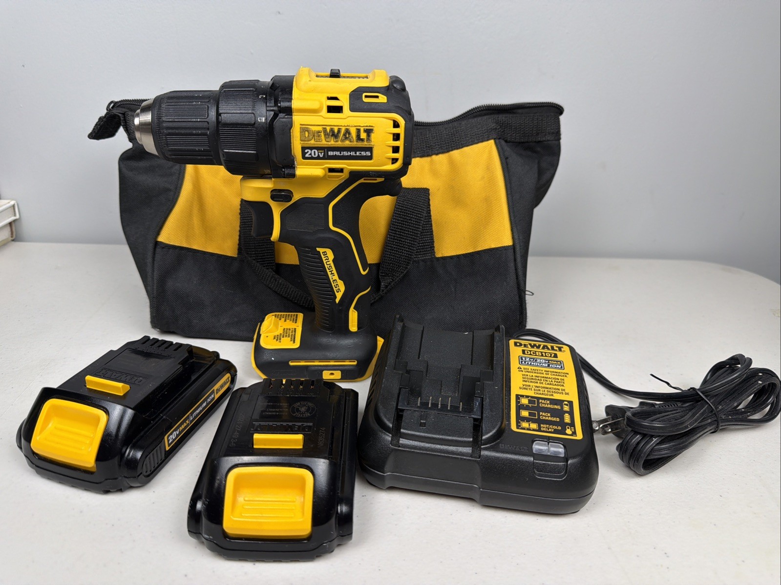 DeWalt DCD708 20V Max Drill Kit – 2 Batteries + Charger + Bag – Clean Very Good