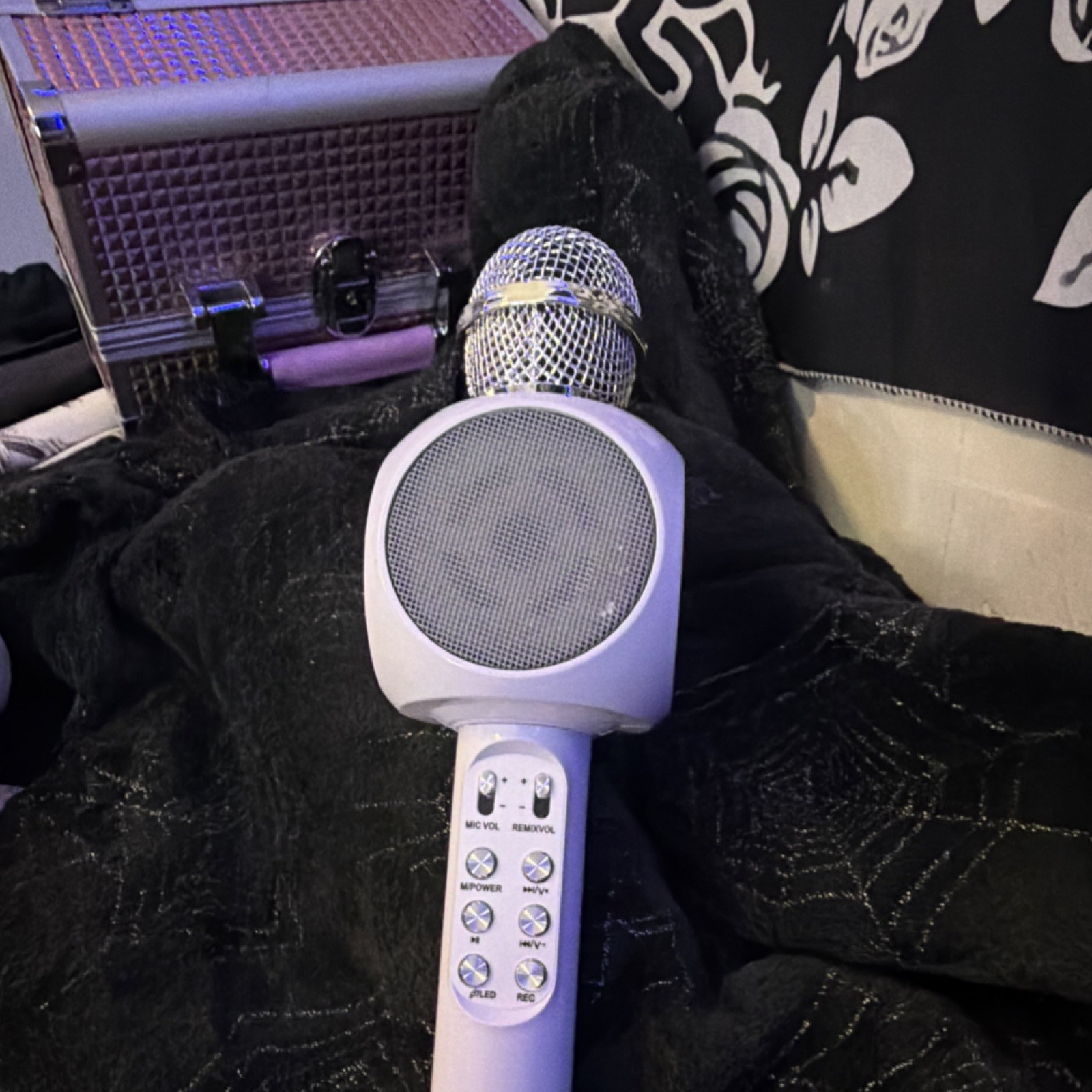 2Boom Bluetooth Karaoke Microphone White LED Lights Built-in Speaker
