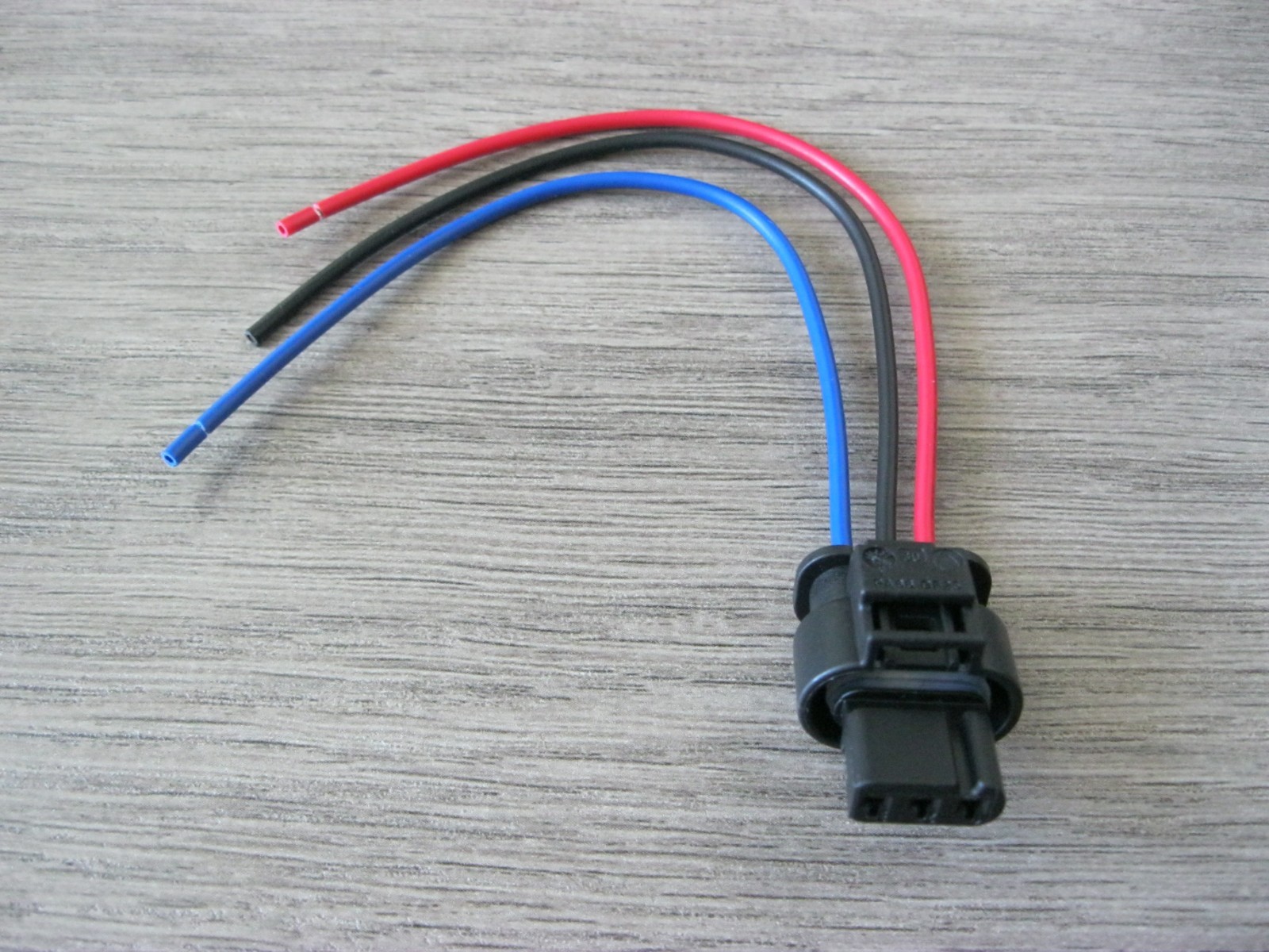 For VOLVO Parking Distance Control PDC Sensor Connector Pigtail Plug 872-858-541